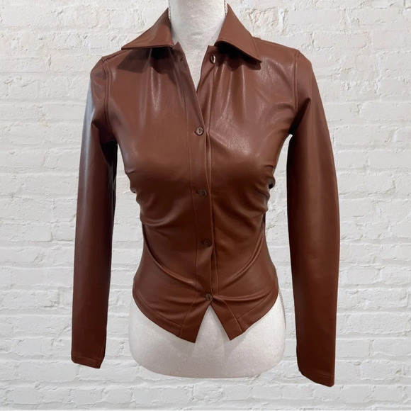 ALIX NYC Gavin Faux Leather Buttondown Top in Cinnamon Size XS Retail $245 - Picture 3 of 11